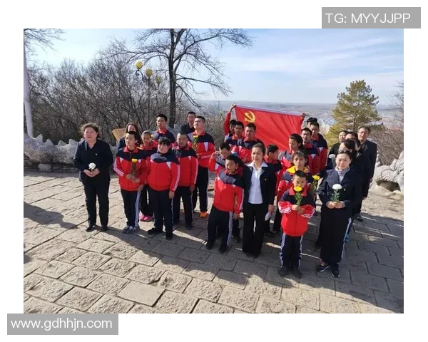 足球星动力全面解析助力球员成长与团队凝聚力提升路径研究