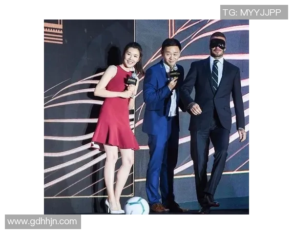 足球与篮球巨星同框合影引爆话题 双方互动展现体育跨界魅力