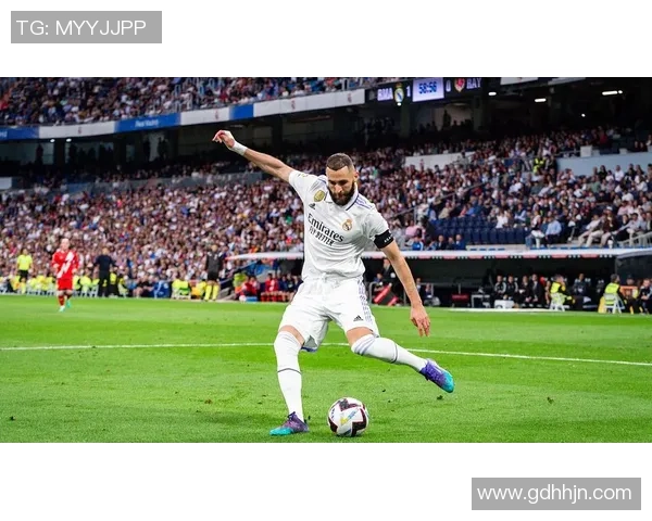 从球迷与专家多角度评价中看足球球星真实实力与场上影响力